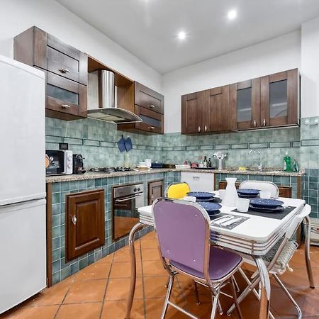 Fine Arts Apartment - Tv 40' Hd Netflix Prime Dazn Bolonia Exterior foto