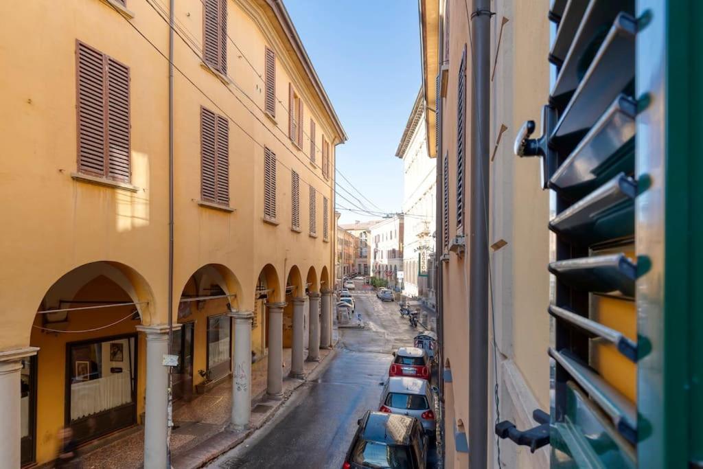 Fine Arts Apartment - Tv 40' Hd Netflix Prime Dazn Bolonia Exterior foto