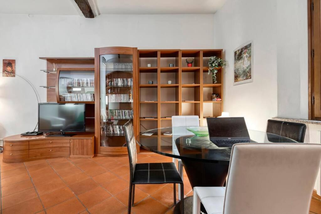 Fine Arts Apartment - Tv 40' Hd Netflix Prime Dazn Bolonia Exterior foto